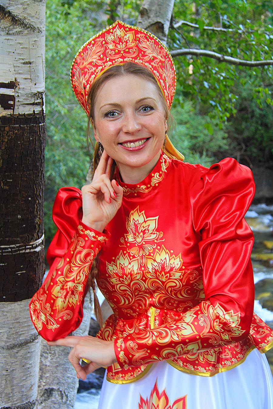 Women in Slavic costumes in Kazan