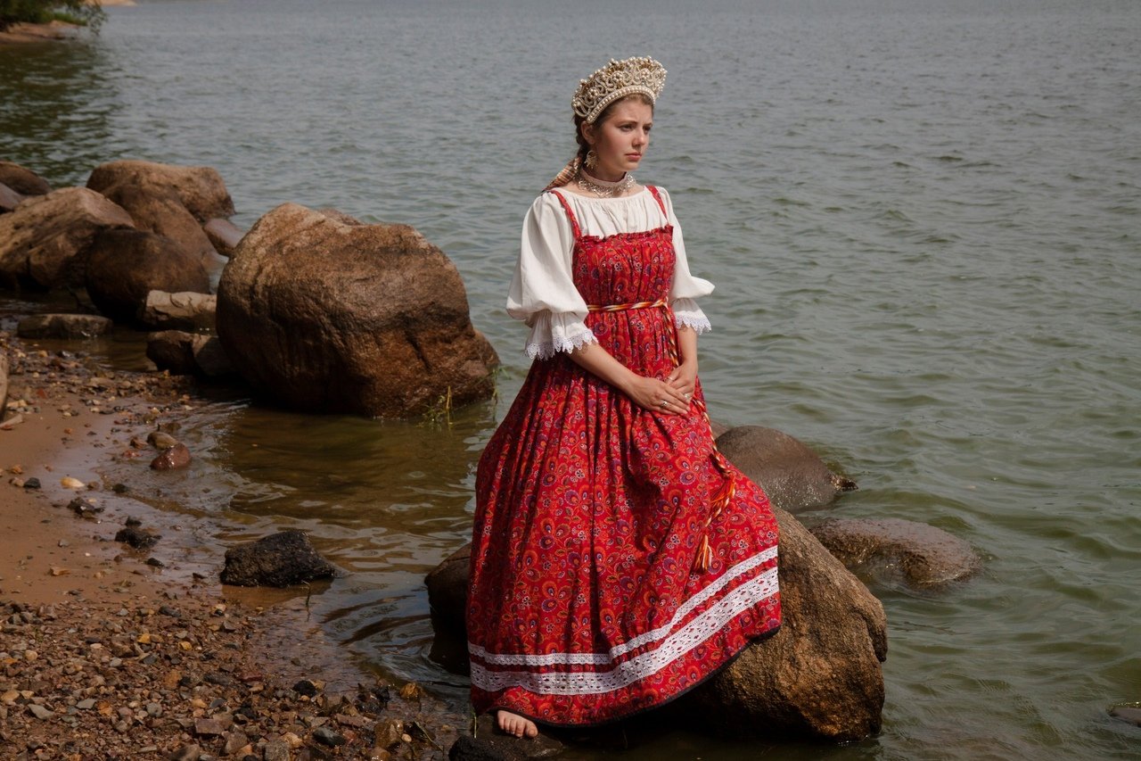 Women in Slavic costumes in Kazan