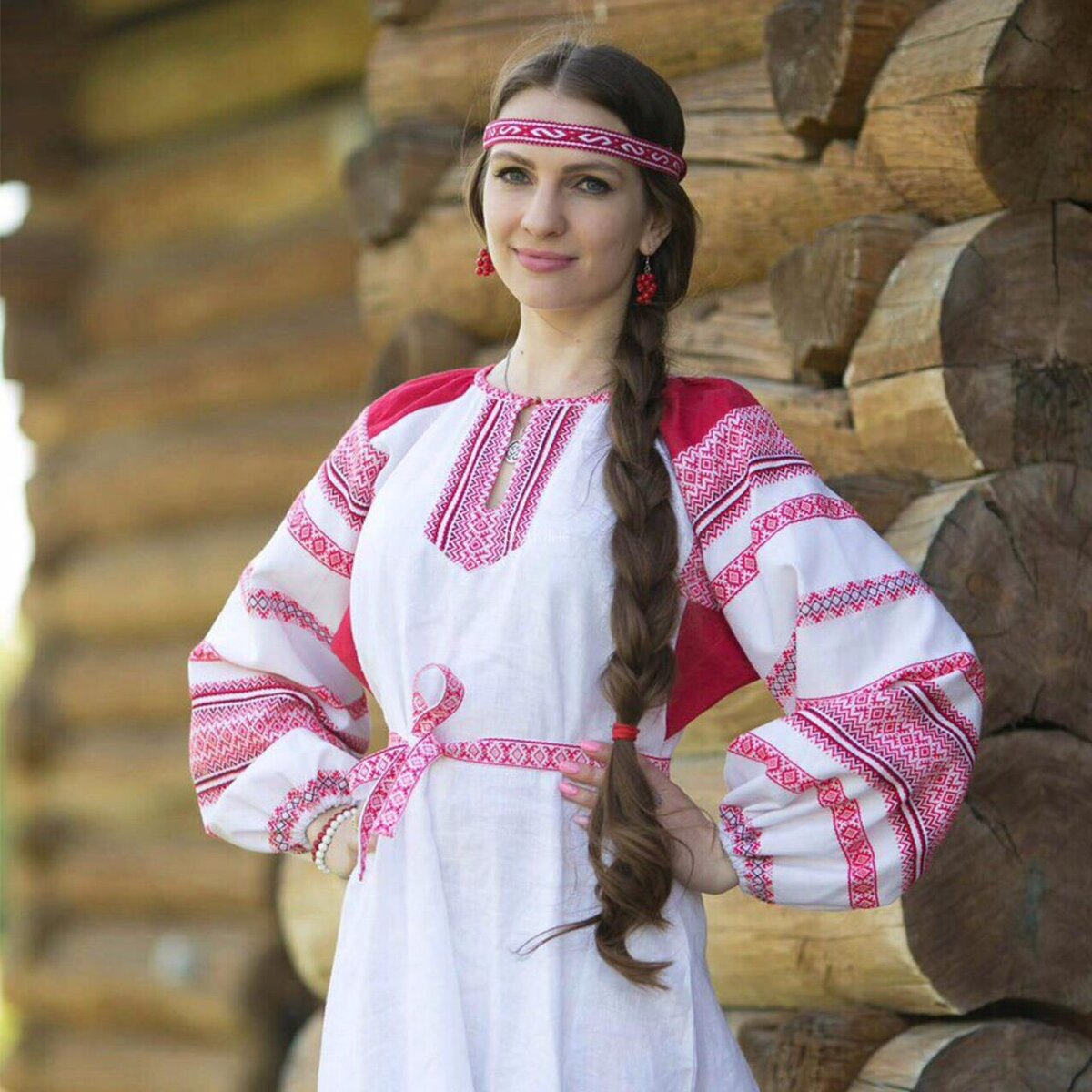 Girls in Slavic costumes in Kazan