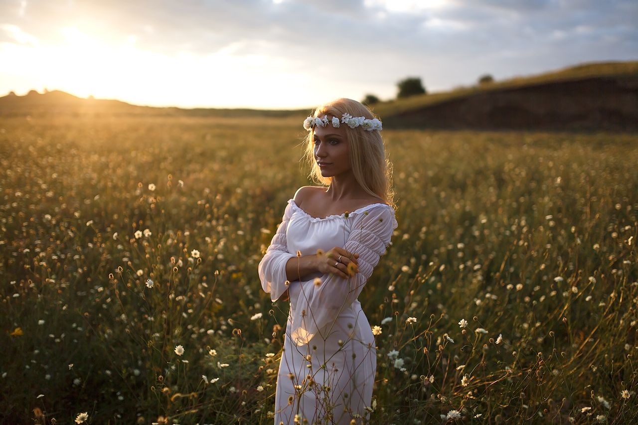 Girls in Slavic costumes in Kazan