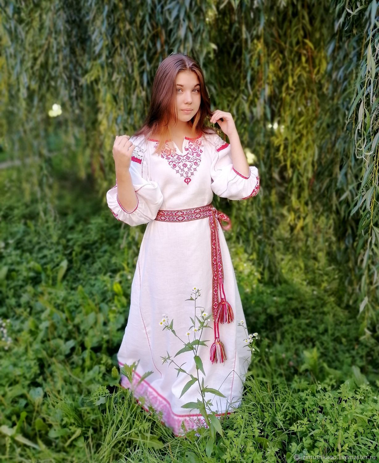 Girl Girls in Slavic costumes in Kazan